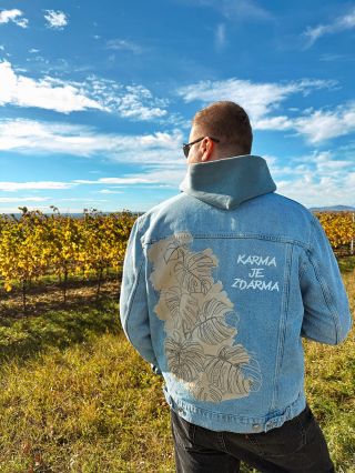 🔥 Zakázka podle představ! Náš zákazník Patrik si nechal vytvořit design podle své fantazie na svou denim bundu, a hned ji...